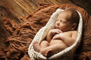 عکاسی آتلیه کودک نوزاد بچه خردسال کیسه گونی