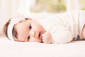 عکاسی آتلیه کودک پتو نوزاد خردسال بچه گل سر 4