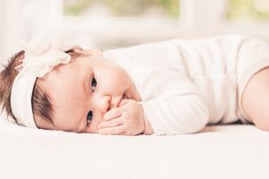 عکاسی آتلیه کودک پتو نوزاد خردسال بچه گل سر 5