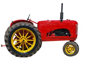 ماشین آلات کشاورزی تراکتور قرمز ادوات کشاورزی