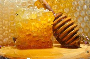 موم عسل عسل طبیعی عسل فروشی