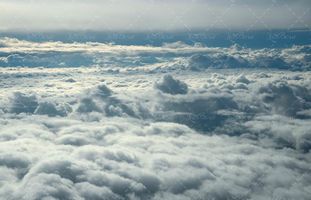 منظره آسمان آبی ابری لکه های ابر چشم انداز آسمان 2