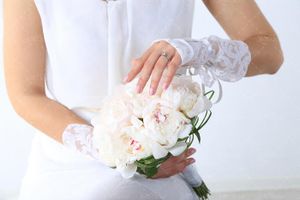 مزون عروس دسته گل لباس عروس 4
