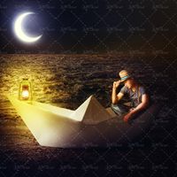 منظره قایقرانی در شب
