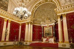 کاخ قصر سالن مجلل تابلو نقاشی لوستر