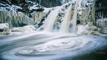 آبشار رودخانه منظره چشم انداز زمستان