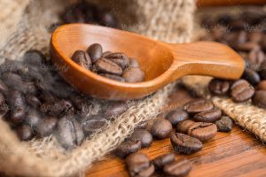 قهوه کیسه گونی قهوه دانه های قهوه