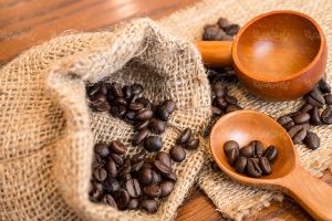 قهوه کیسه گونی قهوه دانه های قهوه