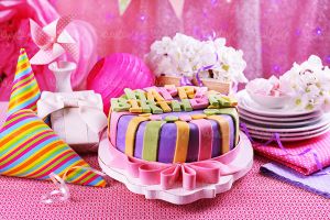 کیک تولد کلاه جشن تولد قنادی