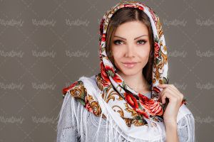 پوشاک زنانه شال و روسری