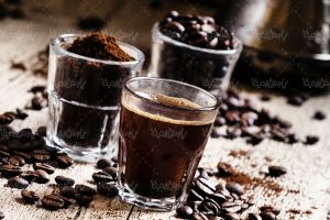 قهوه نوشیدنی تلخ دانه های قهوه