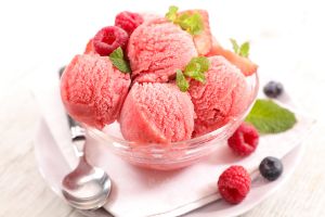 بستنی شاد بستنی میوه ای کافی شاپ