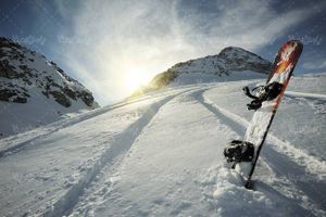 ورزش زمستانی کوه منظره برف اسنوبرد کوهستان1