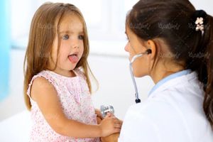 متخصص اطفال کودک بچه دختر بچه خردسال معاینه کودک11