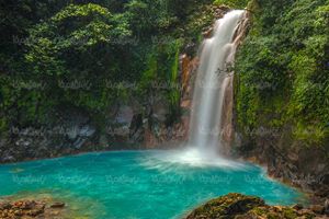 آبشار منظره طبیعت چشم انداز منظره تابستان