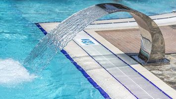 ورزش آبی تفریح مهیج آبی استخر شنا