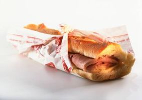 نان فانتزی ساندویچ کالباس