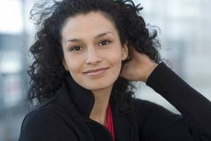 خانوم زن لبخند مدل مو صورت چهره