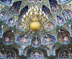 عناصر تزئینی سقف مسجد لوستر 