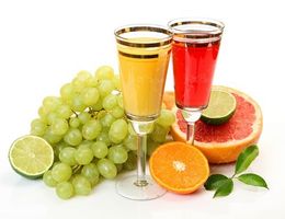 لیوان پایه بلند آبمیوه پرتقال خونی 