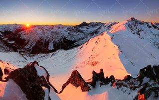 زمستان طلوع خورشید کوه برف