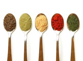 عطاری ادویه زیره سبز زردچوبه 