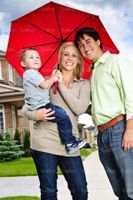 پدر و مادر کودک چتر بیمه