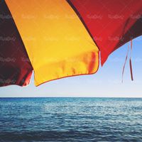 چتر سایبان دریا آسمان آبی آژانس مسافرتی