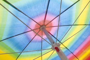 چتر رنگی چتر سایبان چتر کار دریا