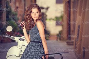 مدل زن مانکن زن گالری پوشاک زنانه