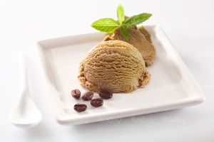 بستنی شاد بستنی اسکوپ میوه ای