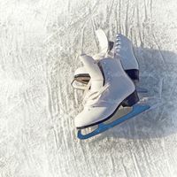 کفش اسکی رو ی یخ