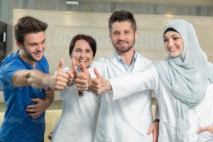 عکس خانم دکتر برای پروفایل