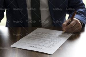 امضاء قرارداد