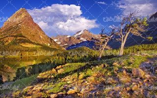 تصویر با کیفیت چشم انداز زیبای کوهستان به همراه منظره زیبا و طبیعت