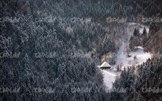 تصویر با کیفیت چشم انداز زیبای فصل زمستان به همراه منظره زیبا و طبیعت