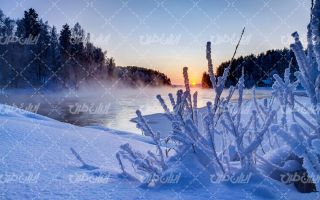 تصویر با کیفیت منظره زیبای فصل زمستان به همراه برف و چشم انداز