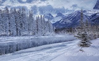 تصویر با کیفیت منظره زیبای برف به همراه برف و طبیعت برفی