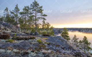 تصویر با کیفیت چشم انداز فصل دریاچه همراه با منظره و طبیعت زیبا