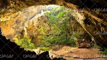 تصویر با کیفیت چشم انداز زیبای غار همراه با طبیعت و جاذبه گردشگری