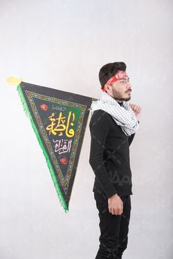 تصویر مرد با لباس مشکی