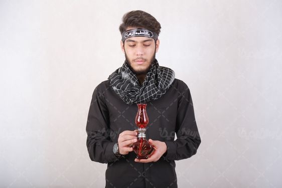 عکس مرد با لباس مشکی