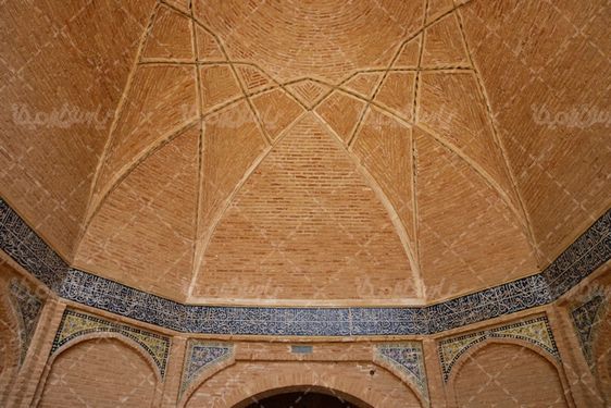 عکس نمای داخلی مسجد امام