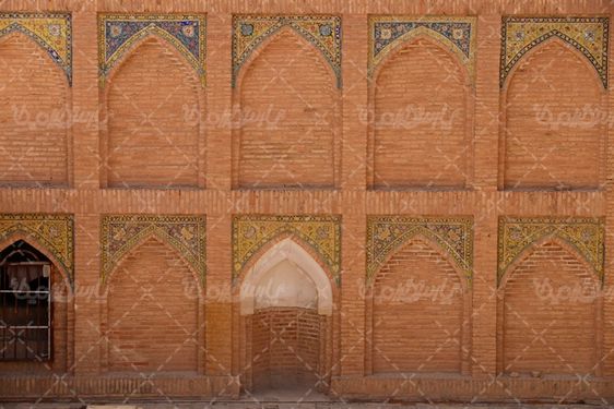 دیوار مسجد امام