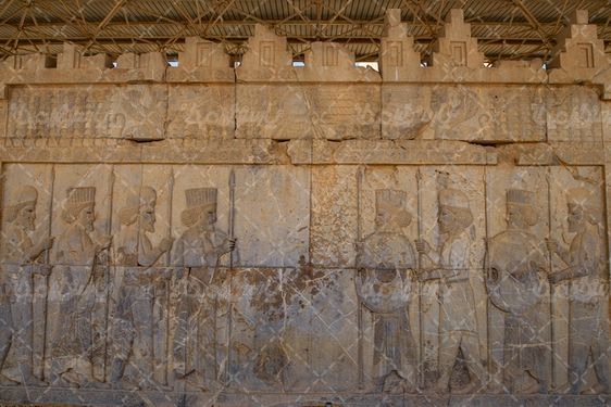 سنگ نگاره های دیوار کاخ آپادانا در تخت جمشید