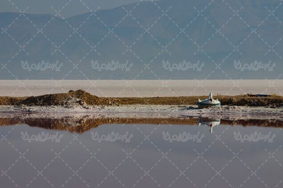 عکس دریاچه مهارلو شیراز