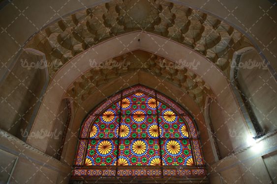 پنجره ارسی و مقرنس در ارگ کریم خان زند