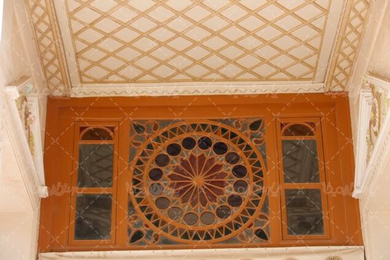 پنجره چوبی باغ عفیف آباد