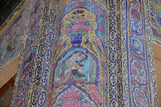 تصویر کاشی کاری دیوار خانه صالحی