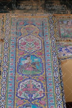 کاشی کاری دیوار خانه صالحی